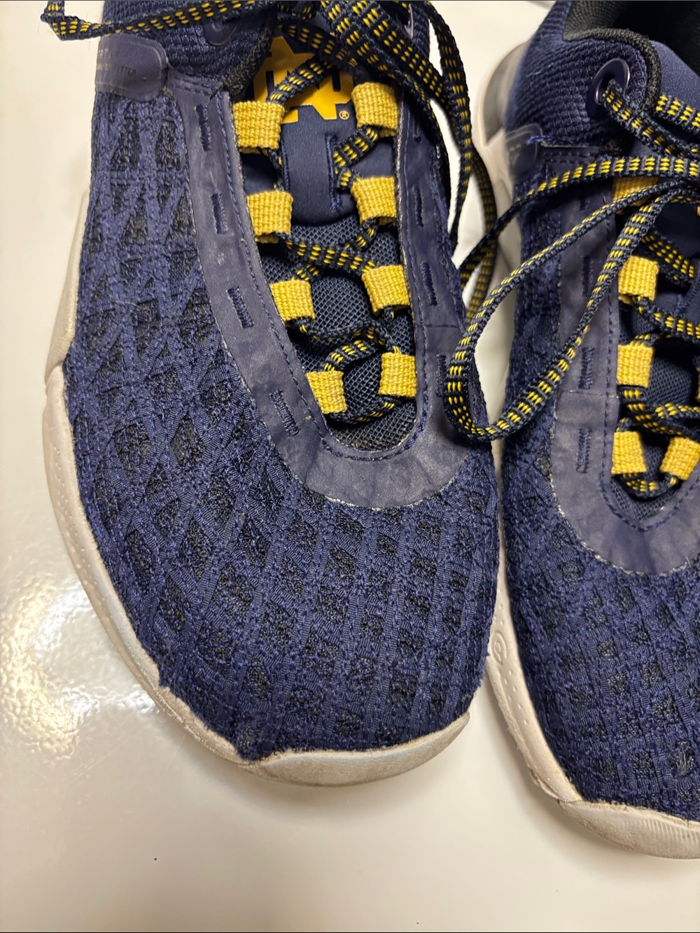 Under Armour Notre Dame Fighting Irish TriBase Reign 5 sneakers  M9 and W 10 1/2 - Picture 4 of 12